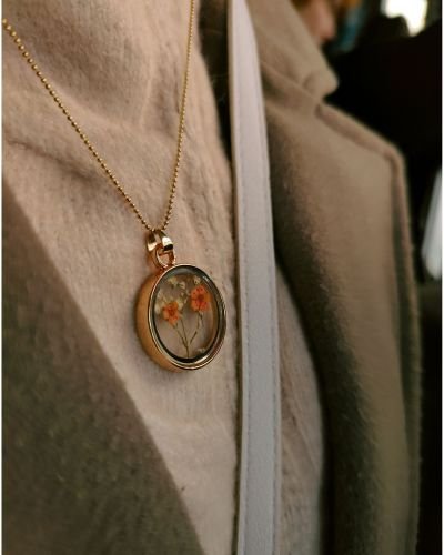 Filigree pendant