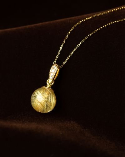 Gemstone pendant